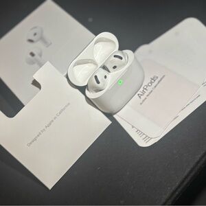 Apple Airpods 4th gen